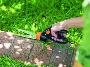 Fiskars Rasenkantenschere Servo-SystemTM GS42, Schwarz&Orange -